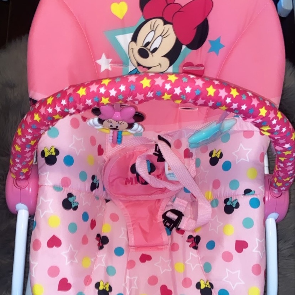 Baby Minnie Mouse  & Smiles Infant to Toddler Rocker with Soothing Vibration